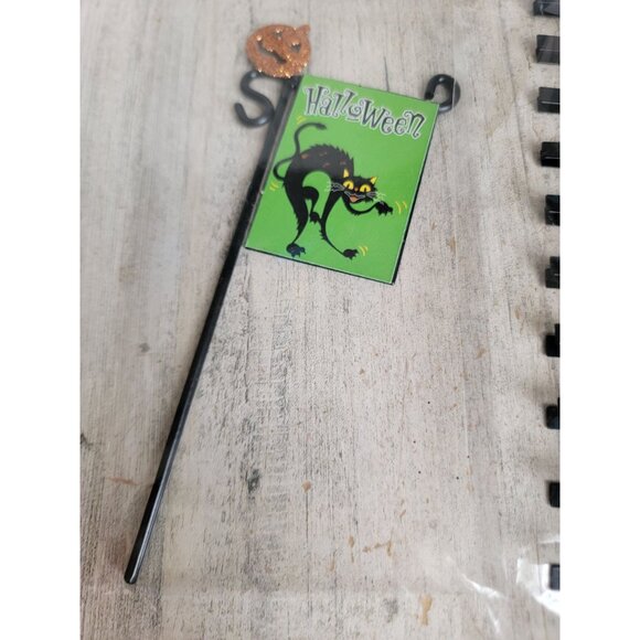 Miniature village Halloween scaredy cat sign fence accessory glitter unique - Picture 2 of 7
